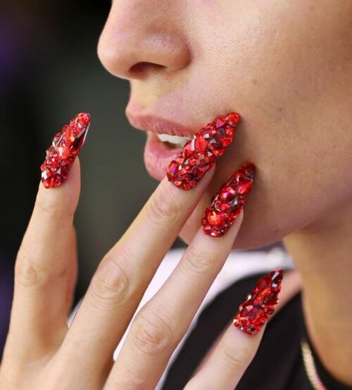6 Gorgeous Rhinestone Nail Art Designs to Try Right Now - SUNMEI BUTTON