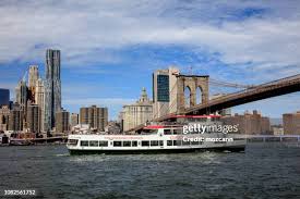 315 Circle Line Cruise Stock Photos ...