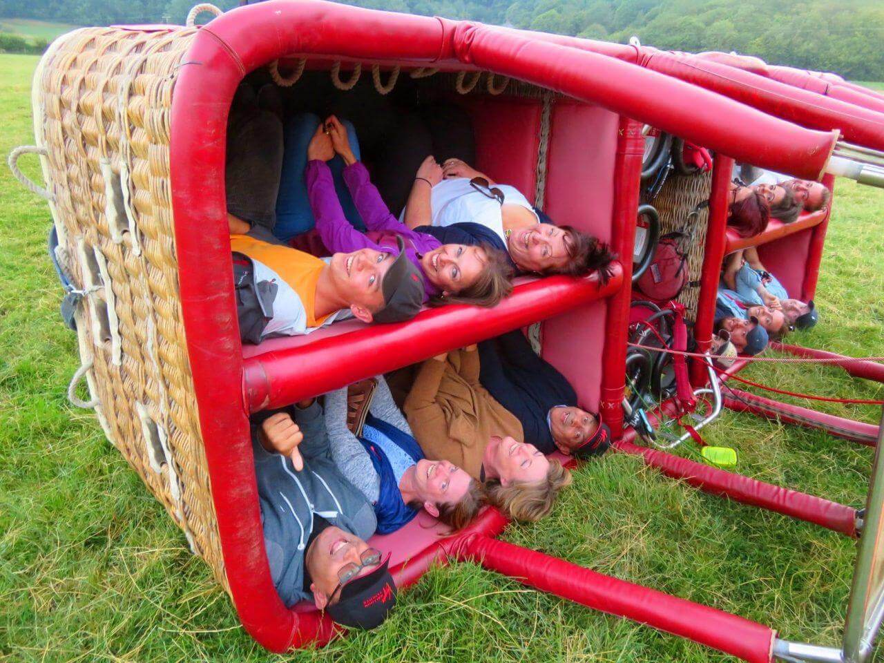 https://www.virginballoonflights.co.uk/uploads/general/_large/Drag-It-Out.jpg