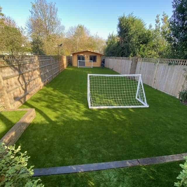 https://www.artificialgrass-direct.com/wp-content/uploads/2021/03/17846-Roberts-002.jpg