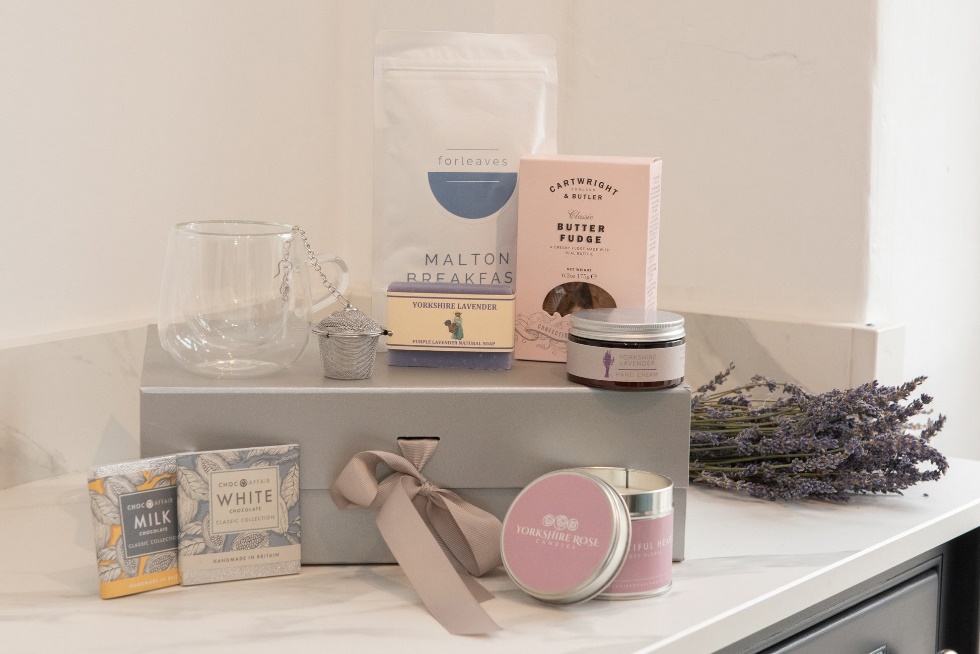https://cdn.shopify.com/s/files/1/0627/5773/2565/products/AHY_1328_1946x.jpg?v=1646820715