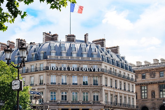 Louvre Hotel offers